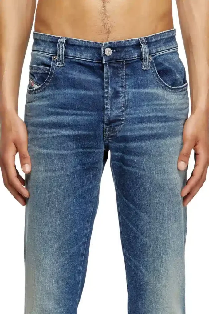jeans slim 1993 d-vyl 0dbee Trova il negozio più vicino jeans slim 1993 d-vyl 0dbee Trova il negozio più vicino