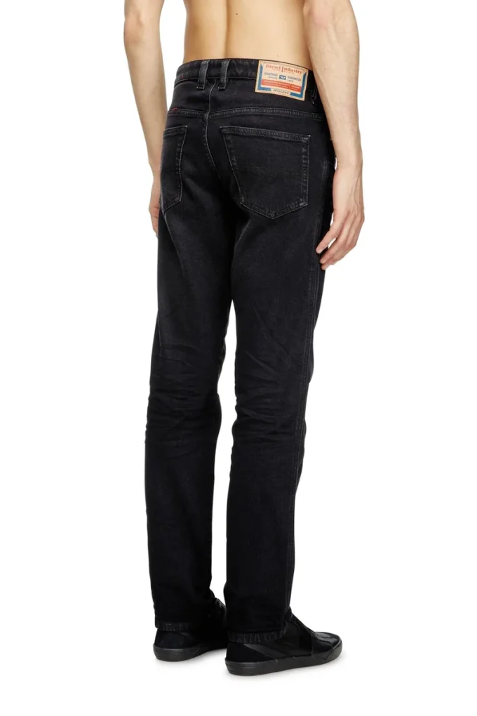 jeans slim 1993 d-vyl 0dbeg Trova il negozio più vicino jeans slim 1993 d-vyl 0dbeg Trova il negozio più vicino
