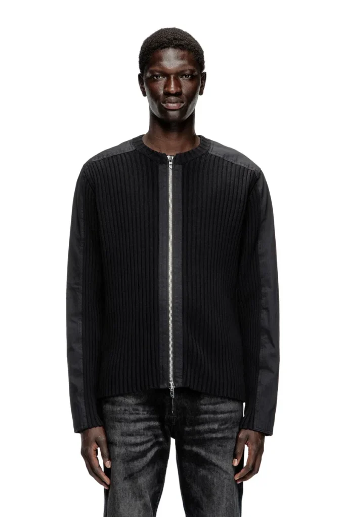 k-matty Cardigan con zip e pannelli funzionali k-matty Cardigan con zip e pannelli funzionali