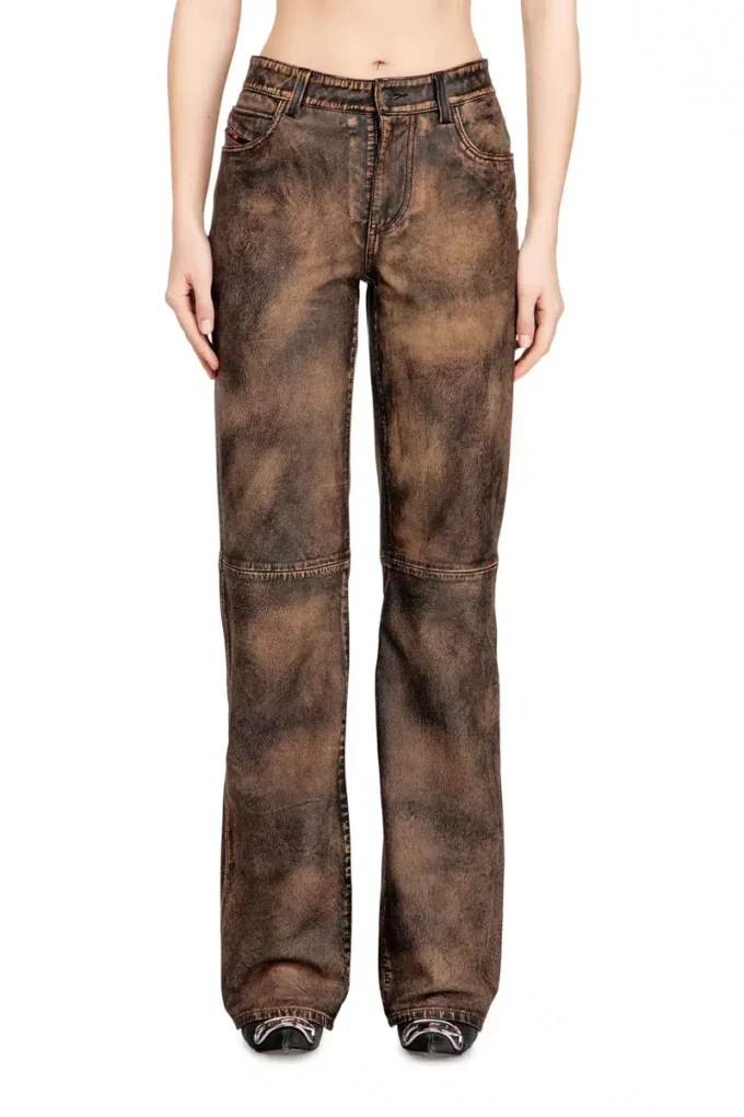 l-ysa Pantaloni in pelle effetto consumato dal taglio jeans l-ysa Pantaloni in pelle effetto consumato dal taglio jeans