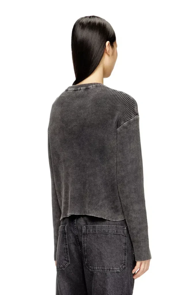 m-anchorex Maglione a costine con cut-out e placca ovale D m-anchorex Maglione a costine con cut-out e placca ovale D