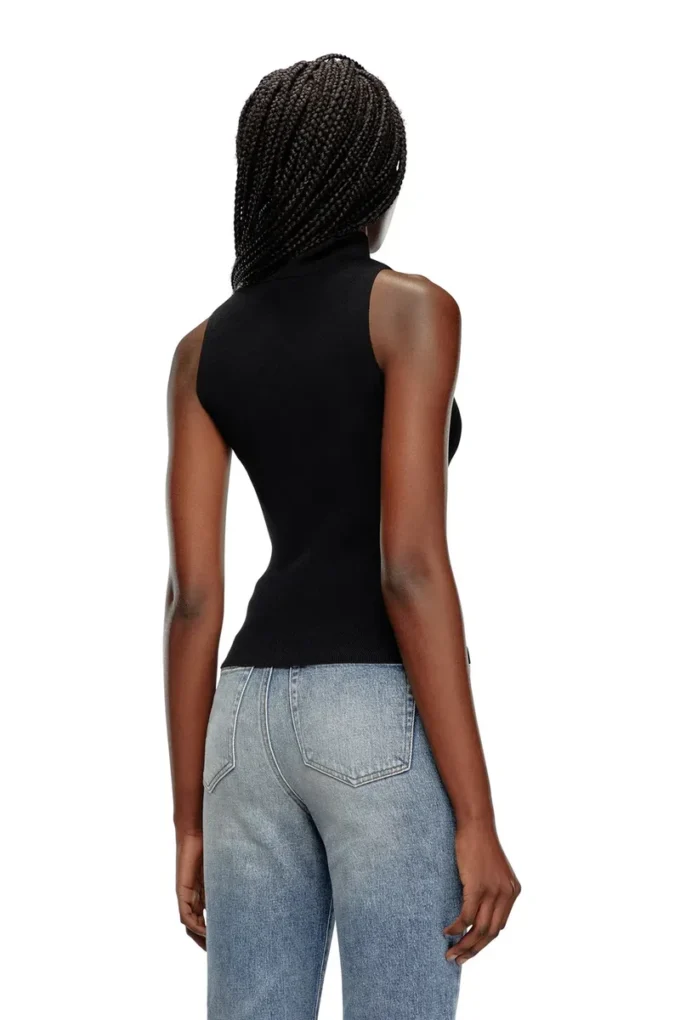m-onervax-top Top a collo alto in maglia a costine m-onervax-top Top a collo alto in maglia a costine