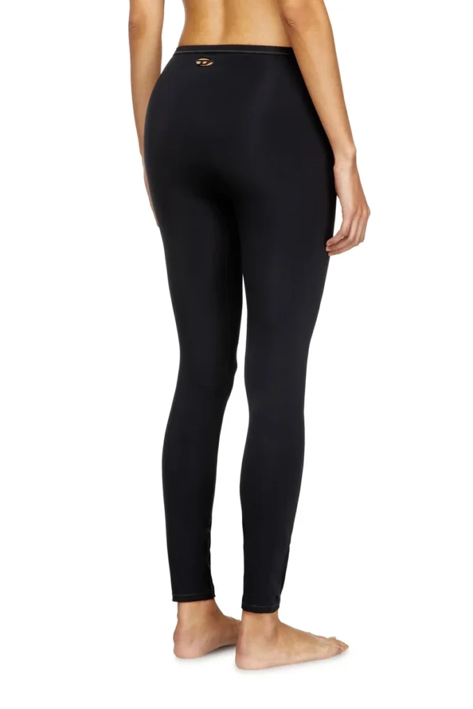 meredith-utlt Leggings in nylon con taglio posteriore ovale D meredith-utlt Leggings in nylon con taglio posteriore ovale D
