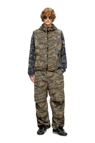 p-anic Pantaloni cargo in nylon con stampa mimetica