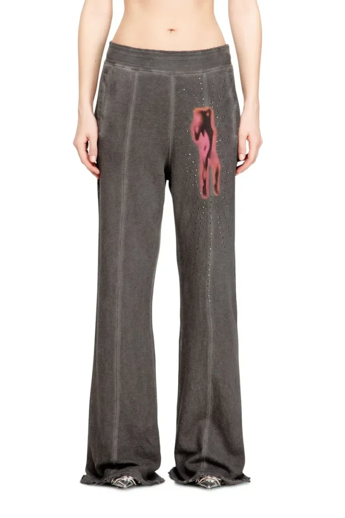 p-anta Pantaloni in cotone con stampe e borchie p-anta Pantaloni in cotone con stampe e borchie