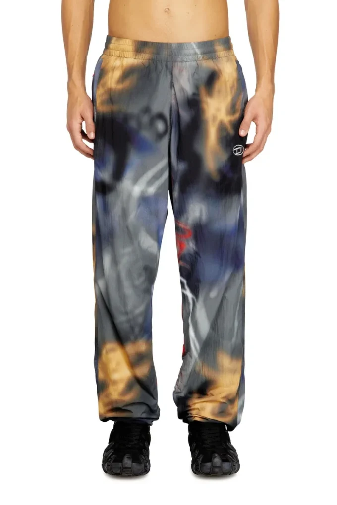 p-arelion Pantaloni in nylon con stampa all-over p-arelion Pantaloni in nylon con stampa all-over