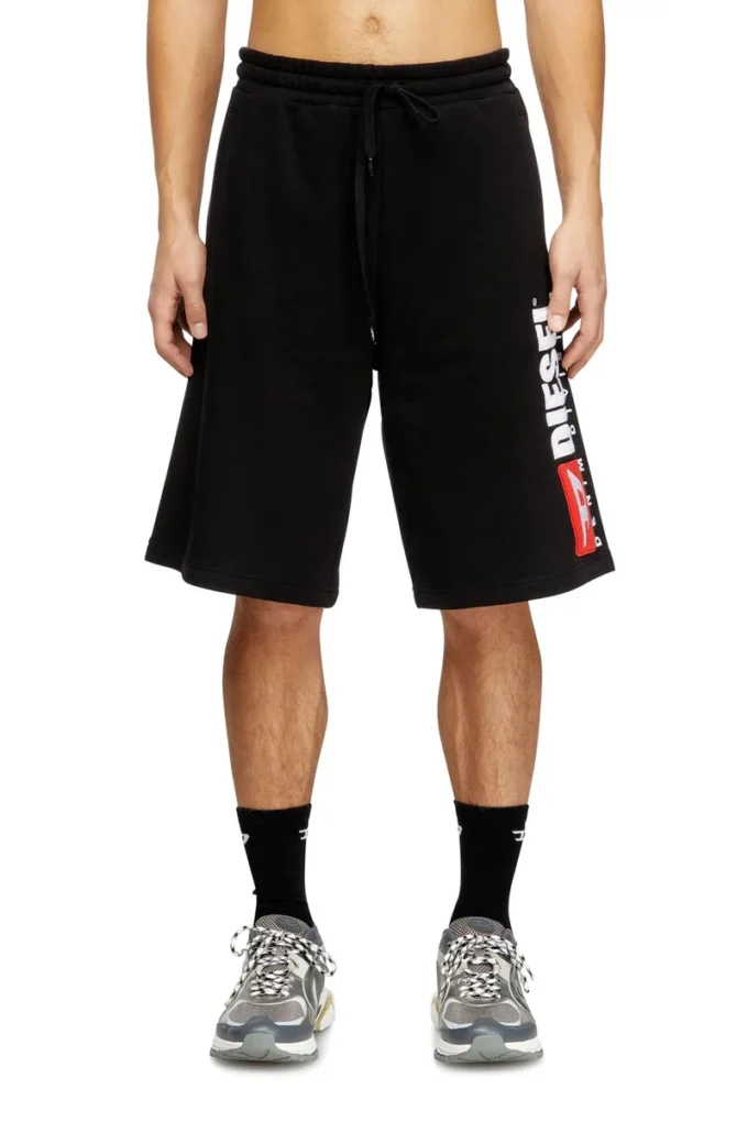p-crow-div Pantaloncini in felpa con maxi patch con logo p-crow-div Pantaloncini in felpa con maxi patch con logo