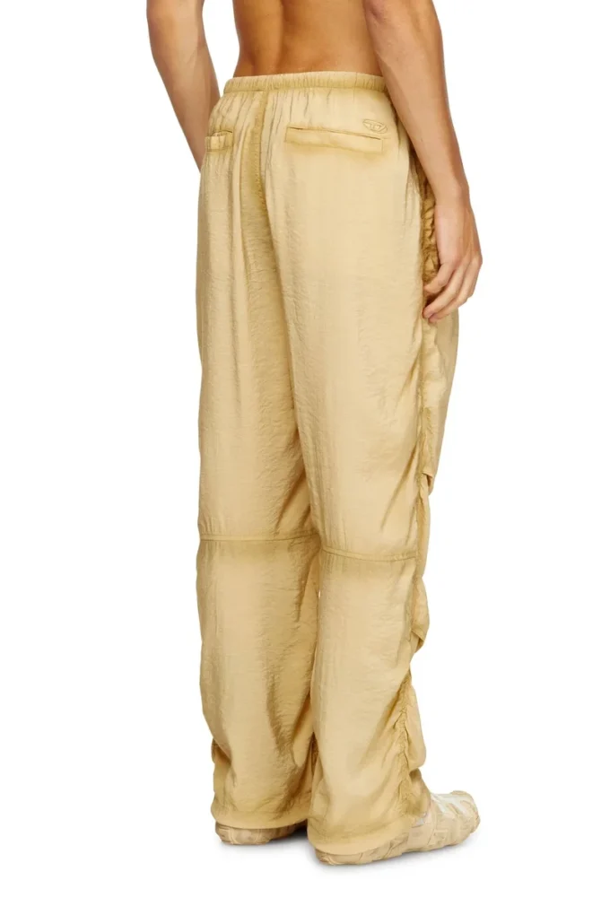 p-daily Pantaloni utility in tessuto leggero e stropicciato p-daily Pantaloni utility in tessuto leggero e stropicciato