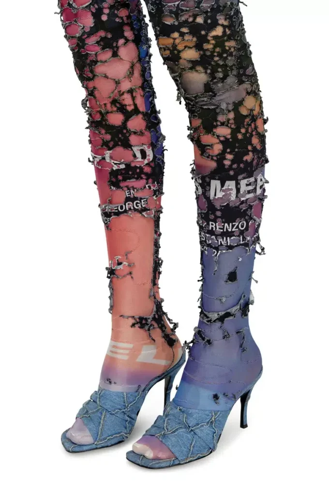 p-koll-dev Collant strappati con stampe cinematografiche p-koll-dev Collant strappati con stampe cinematografiche