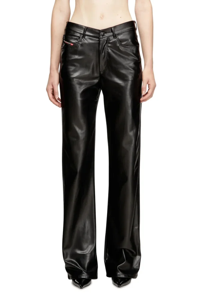 p-lain Pantaloni cinque tasche in tessuto spalmato p-lain Pantaloni cinque tasche in tessuto spalmato
