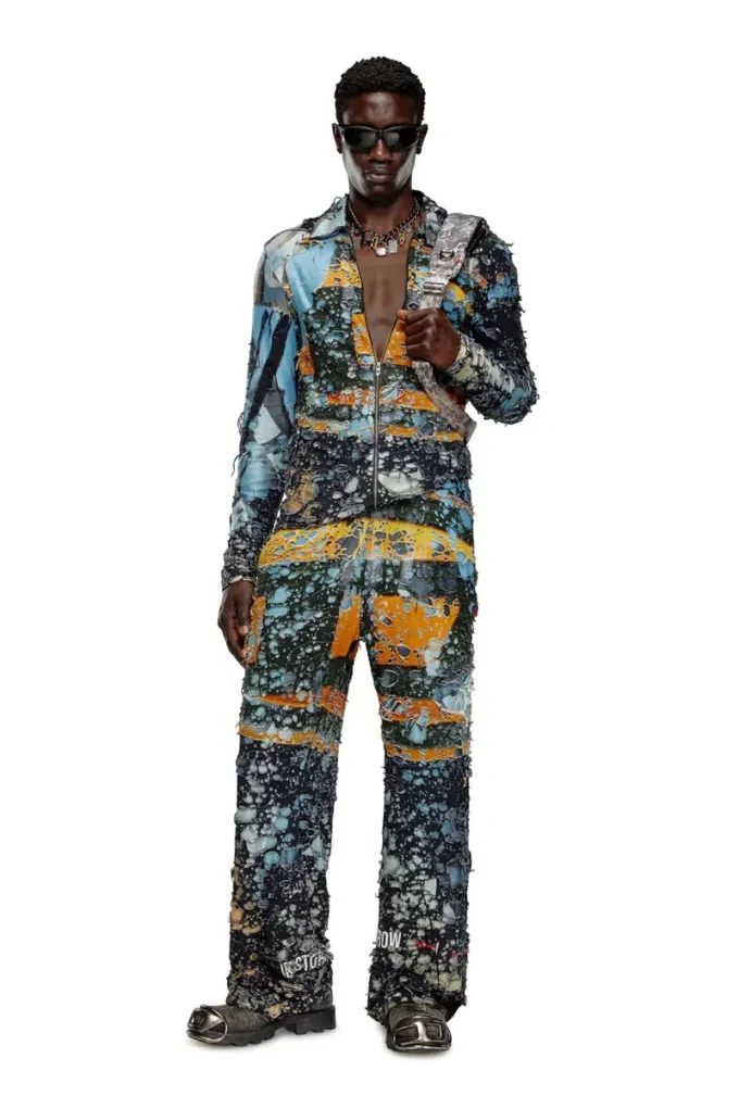 p-leopes-peel Pantaloni effetto consumato con stampe cinematografiche