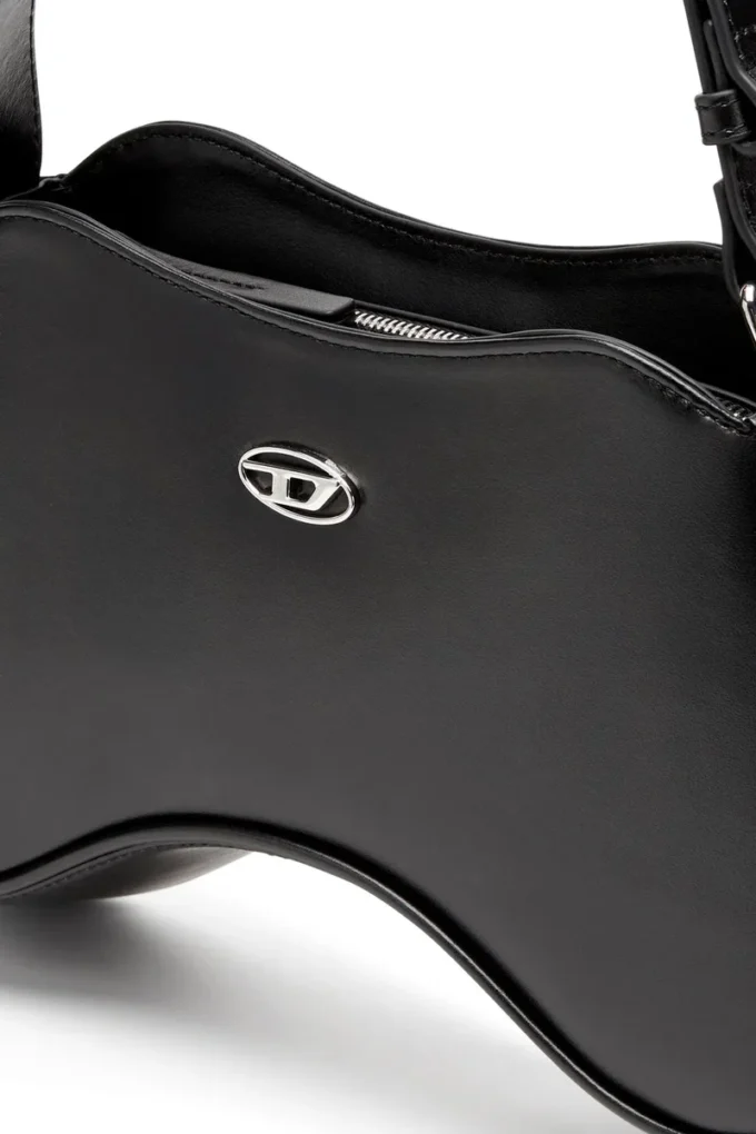 Play shoulder Borsa a tracolla in pelle lucida semi-opaca Play shoulder Borsa a tracolla in pelle lucida semi-opaca