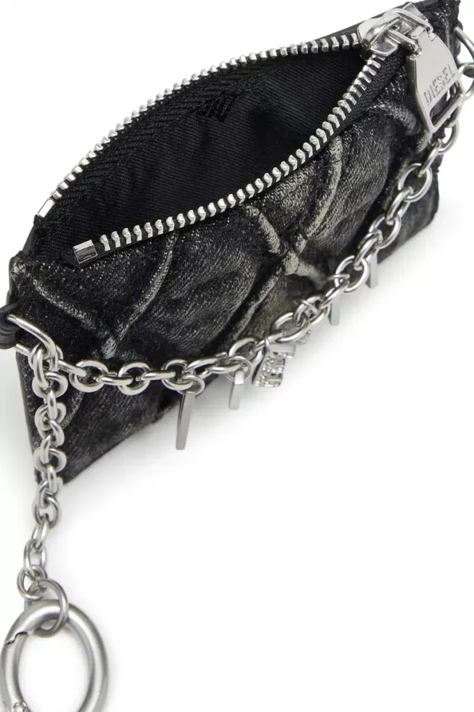 Portacarte con catena Portacarte con catena e tasca portamonete con zip Portacarte con catena Portacarte con catena e tasca portamonete con zip