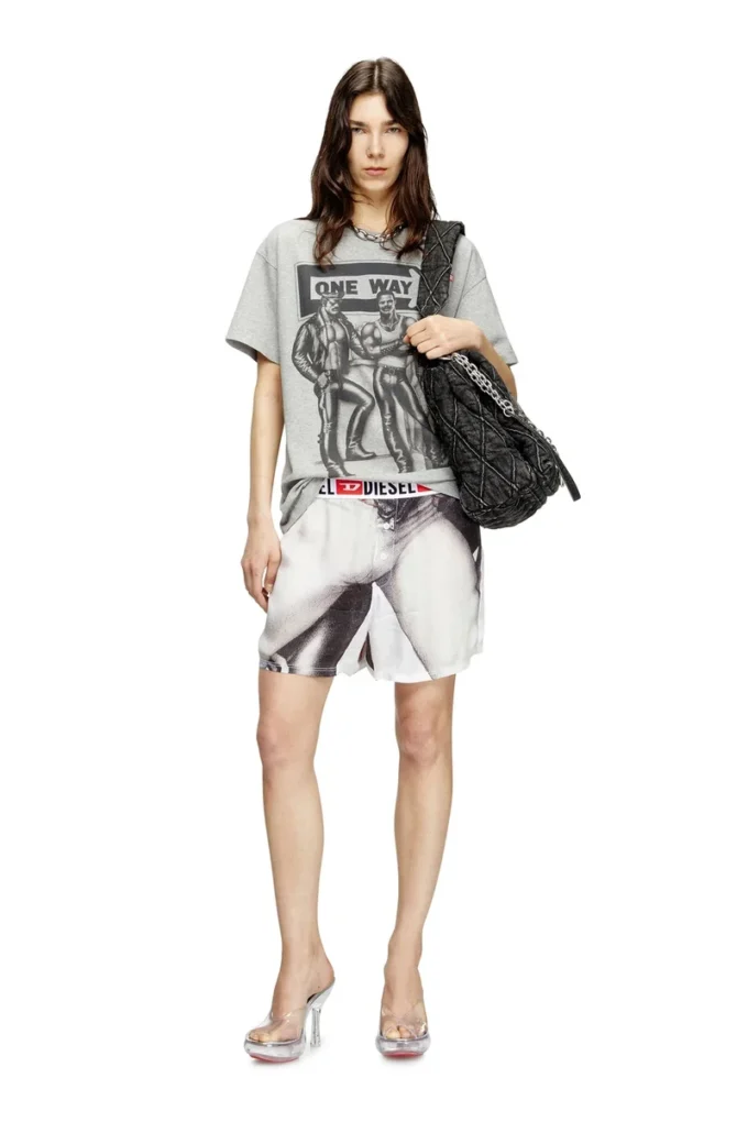 pr-t-norm-tom25 T-shirt con stampa grafica pr-t-norm-tom25 T-shirt con stampa grafica