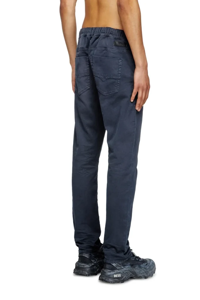 regular 2032 Krooley JoggJeans® 0670m Trova il negozio più vicino regular 2032 Krooley JoggJeans® 0670m Trova il negozio più vicino