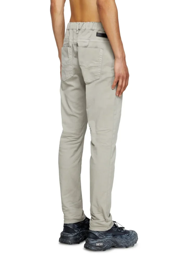 regular 2032 Krooley JoggJeans® 0670m Trova il negozio più vicino regular 2032 Krooley JoggJeans® 0670m Trova il negozio più vicino