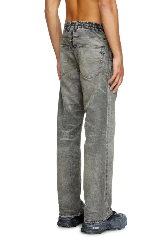 relaxed 2080 d-reel JoggJeans® 09m35 Trova il negozio più vicino relaxed 2080 d-reel JoggJeans® 09m35 Trova il negozio più vicino