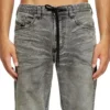 relaxed 2080 d-reel JoggJeans® 09m35 Trova il negozio più vicino relaxed 2080 d-reel JoggJeans® 09m35 Trova il negozio più vicino