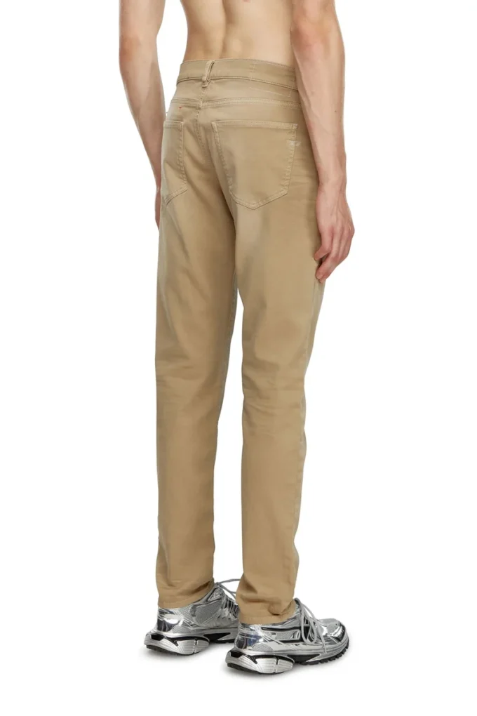slim 2060 D-Strukt JoggJeans® 0670m Trova il negozio più vicino slim 2060 D-Strukt JoggJeans® 0670m Trova il negozio più vicino
