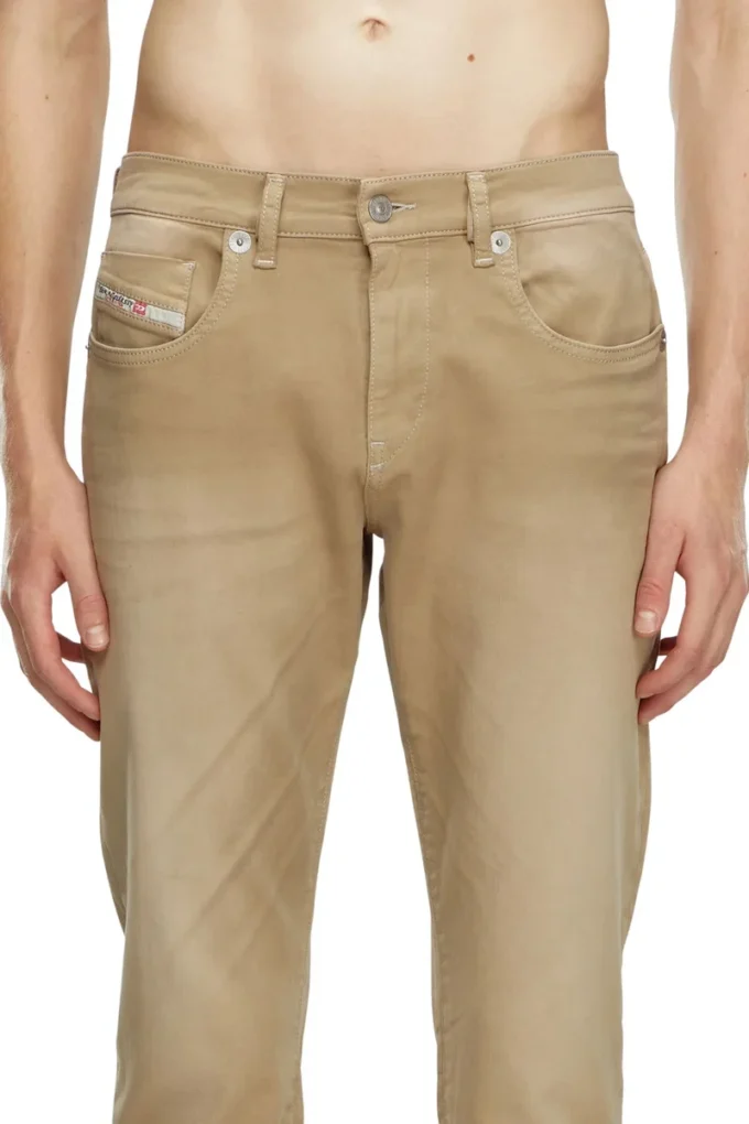 slim 2060 D-Strukt JoggJeans® 0670m Trova il negozio più vicino slim 2060 D-Strukt JoggJeans® 0670m Trova il negozio più vicino