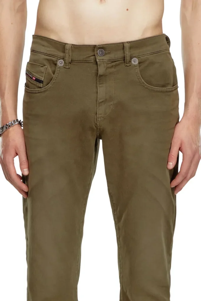 slim 2060 D-Strukt JoggJeans® 0670m Trova il negozio più vicino slim 2060 D-Strukt JoggJeans® 0670m Trova il negozio più vicino
