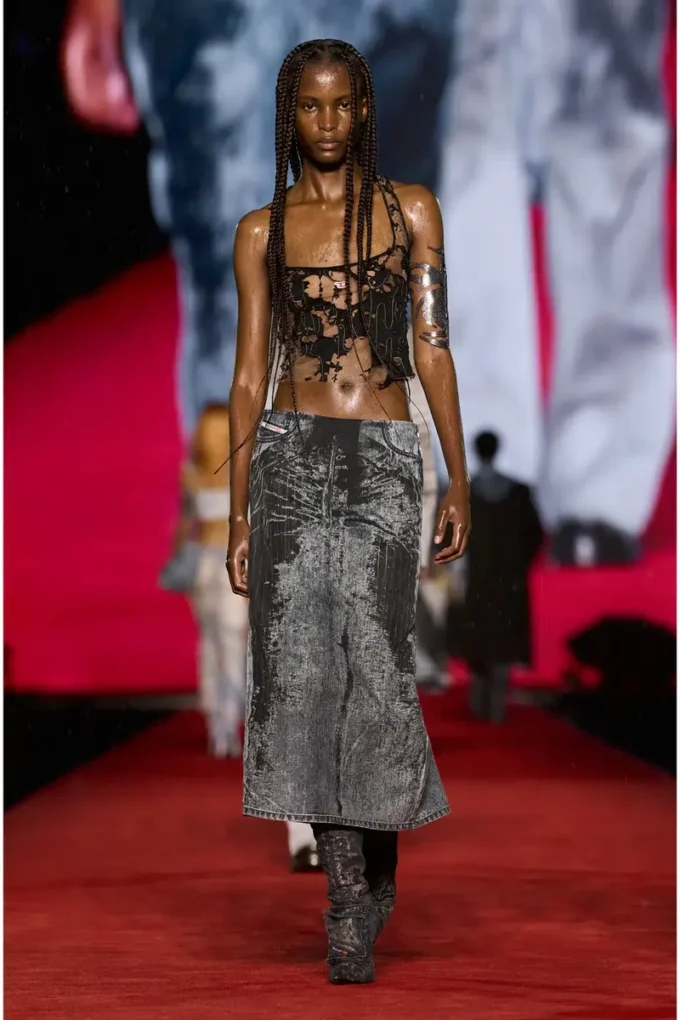 t-bils-dev Canotta in tulle con jersey distrutto t-bils-dev Canotta in tulle con jersey distrutto