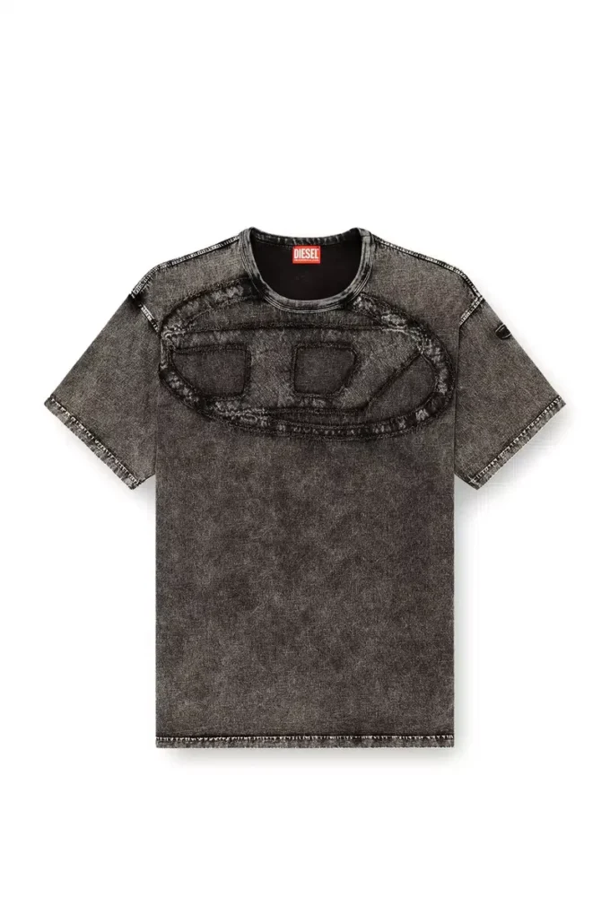 t-boxt-den T-shirt in cotone morbida con applicazione ovale D
