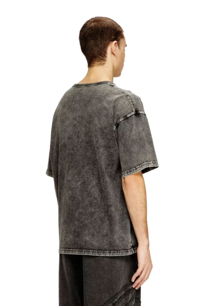 t-boxt-den T-shirt in cotone morbida con applicazione ovale D