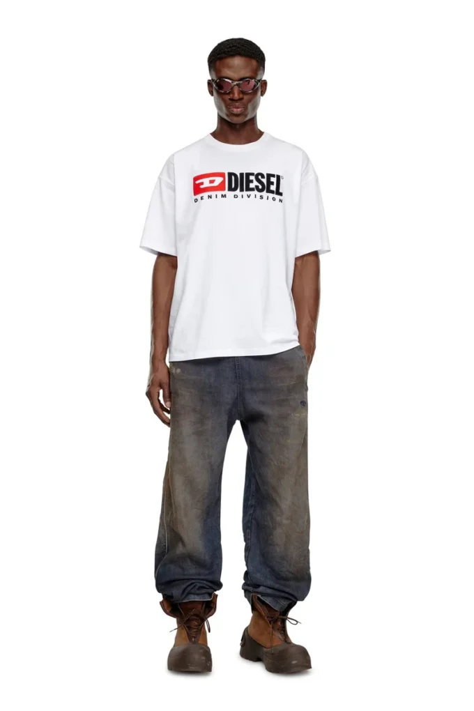 t-boxt-div T-shirt con logo Diesel patch t-boxt-div T-shirt con logo Diesel patch