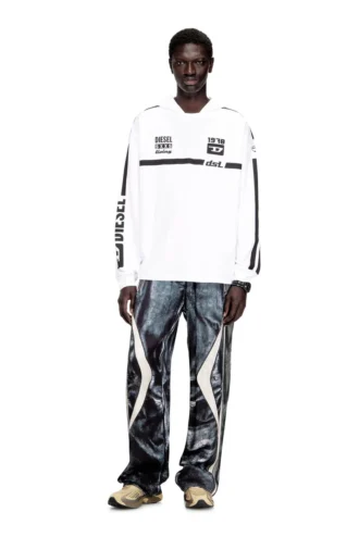 t-boxt-ls-hood-rib T-shirt con cappuccio e grafica a contrasto