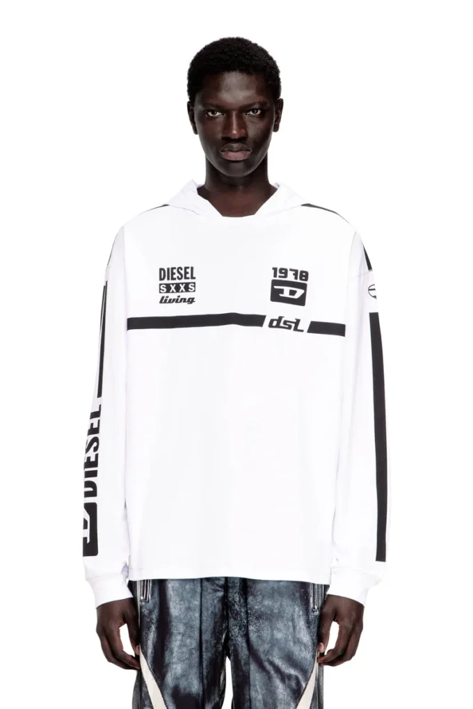 t-boxt-ls-hood-rib T-shirt con cappuccio e grafica a contrasto