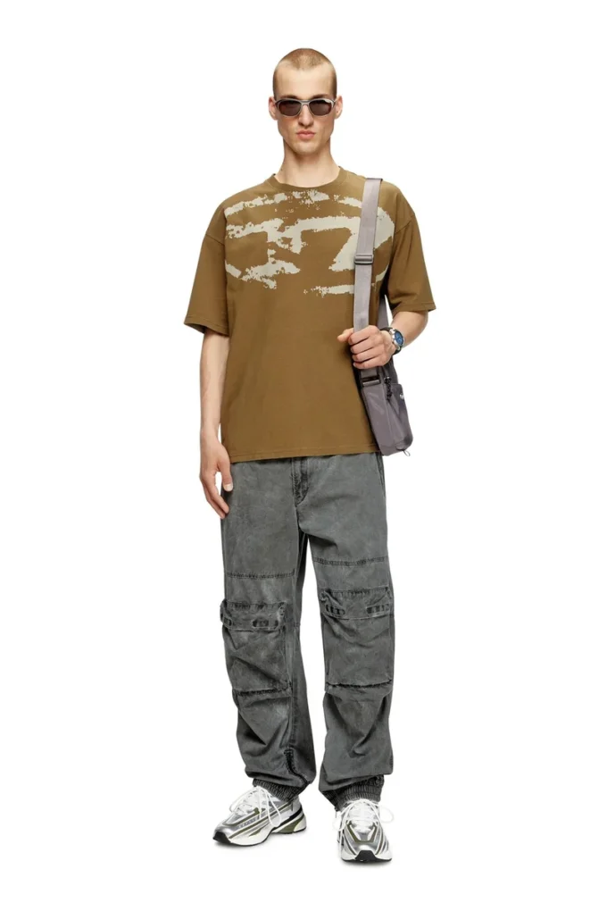 t-boxt-n14 T-shirt con logo floccato effetto consumato