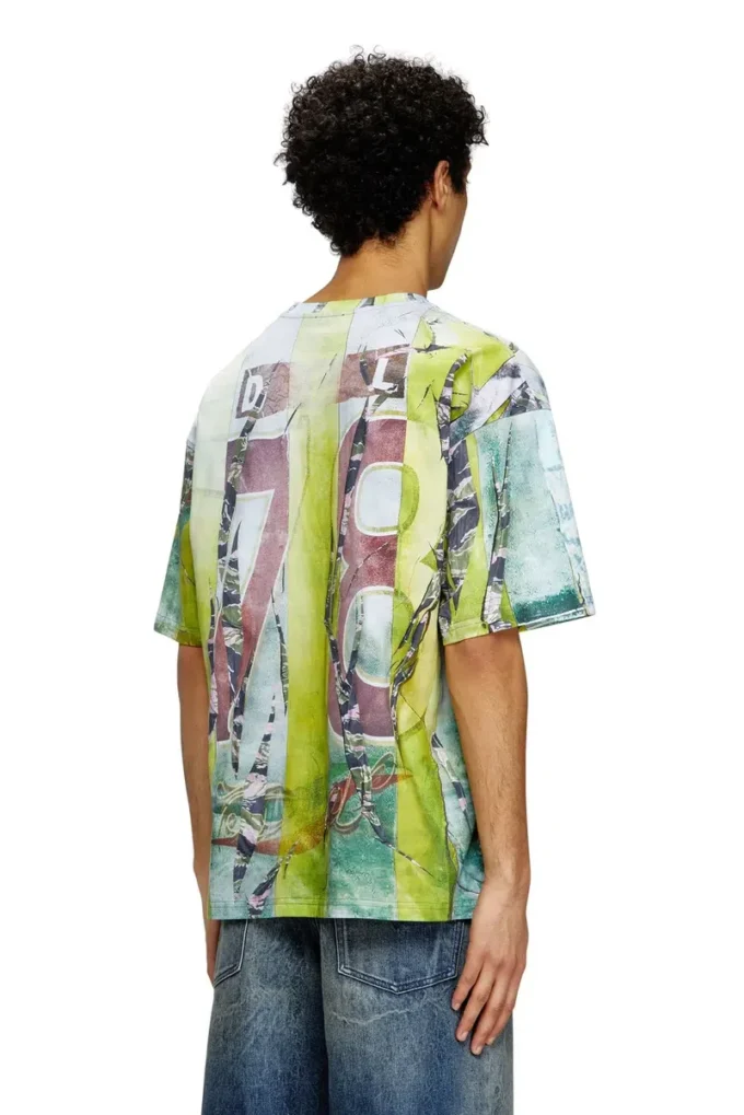 t-boxt-r13 T-shirt con stampa trompe l’oeil crackle