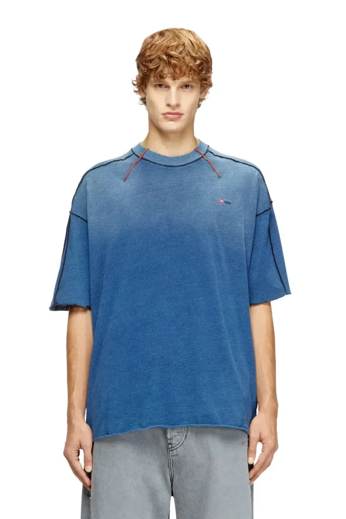 t-craoxt T-shirt in cotone con cuciture overlock a contrasto t-craoxt T-shirt in cotone con cuciture overlock a contrasto