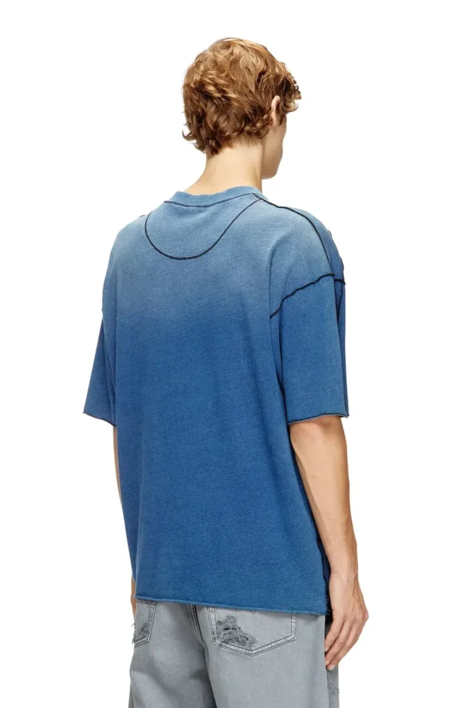 t-craoxt T-shirt in cotone con cuciture overlock a contrasto t-craoxt T-shirt in cotone con cuciture overlock a contrasto