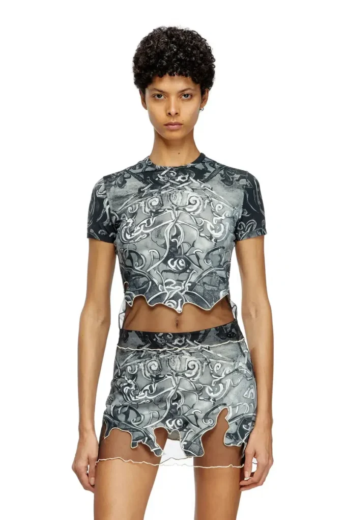 t-inlay T-shirt in nylon con stampa araldica t-inlay T-shirt in nylon con stampa araldica