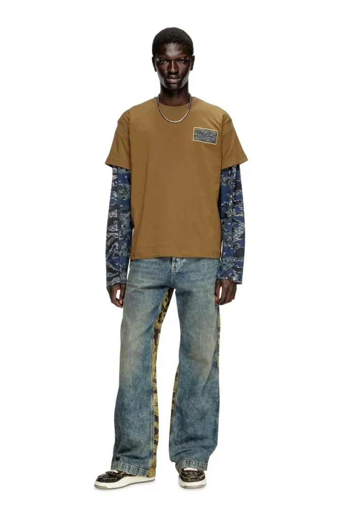 t-norm-t3 T-shirt con patch logo mimetico t-norm-t3 T-shirt con patch logo mimetico