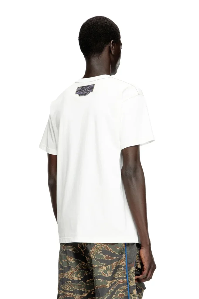 t-norm-t3 T-shirt con patch logo mimetico t-norm-t3 T-shirt con patch logo mimetico