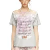 t-normac T-shirt girocollo con stampa di testi di canzoni