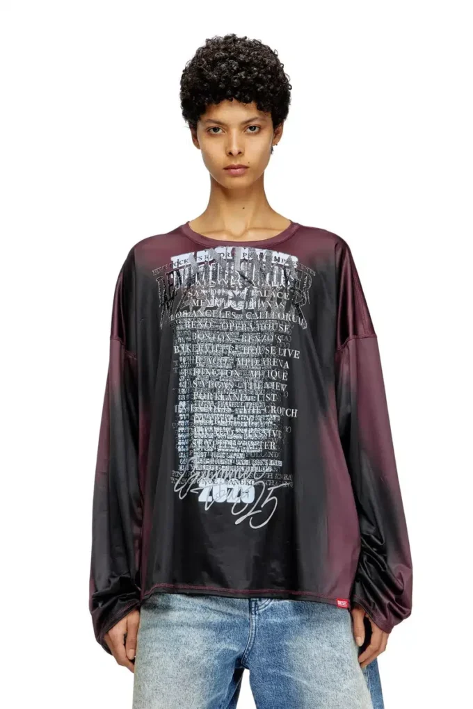 t-olavi-aa T-shirt in jersey tecnico a maniche lunghe con stampa di testi di canzoni