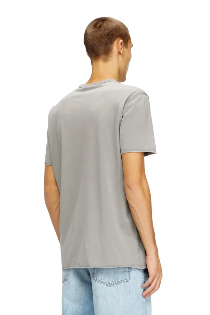 t-rawjust-v1 T-shirt con lavaggio acido e bordi grezzi t-rawjust-v1 T-shirt con lavaggio acido e bordi grezzi