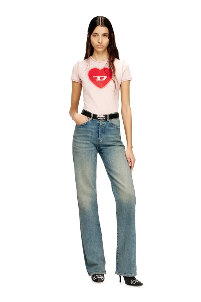 t-uncuties-long-s5 T-shirt slim con stampa a cuore e borchie t-uncuties-long-s5 T-shirt slim con stampa a cuore e borchie