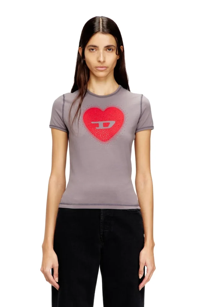 t-uncuties-long-s5 T-shirt slim con stampa a cuore e borchie t-uncuties-long-s5 T-shirt slim con stampa a cuore e borchie