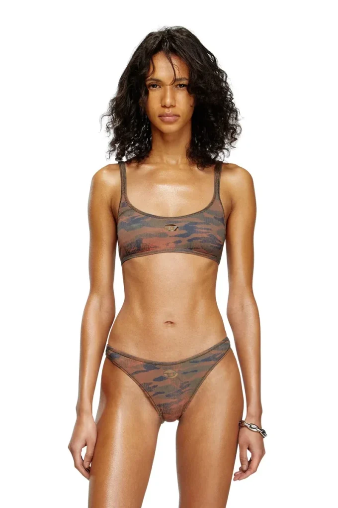 ut-bra-top-utlt Top bikini mimetico con logo ritagliato